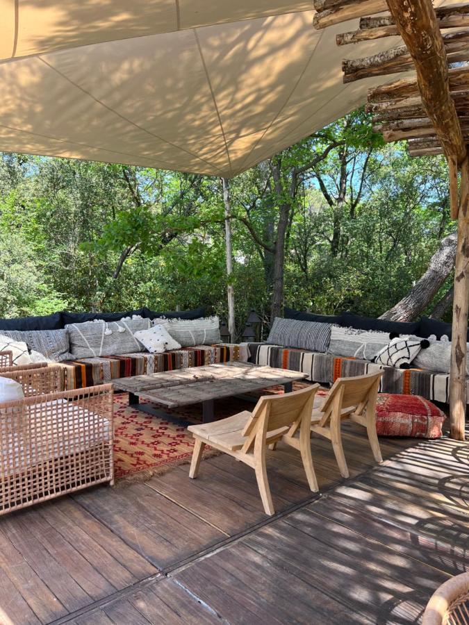La Bastide Des Grands Chenes Bed & Breakfast ลอมเบสค์ ภายนอก รูปภาพ